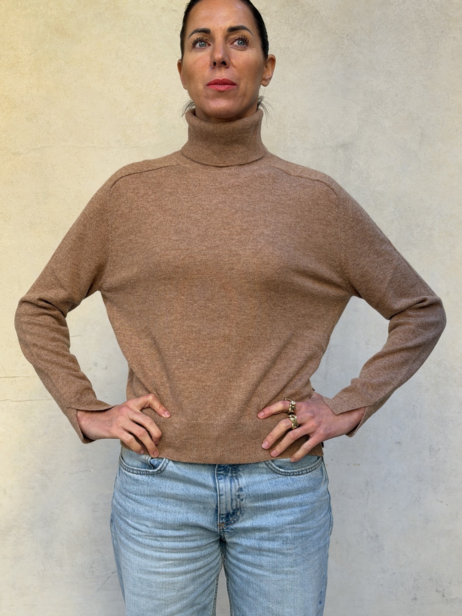 Dolcevita di cashmere Cammello