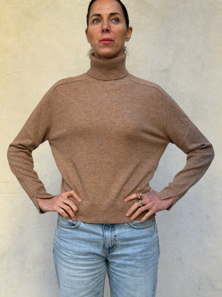 Dolcevita di cashmere Cammello