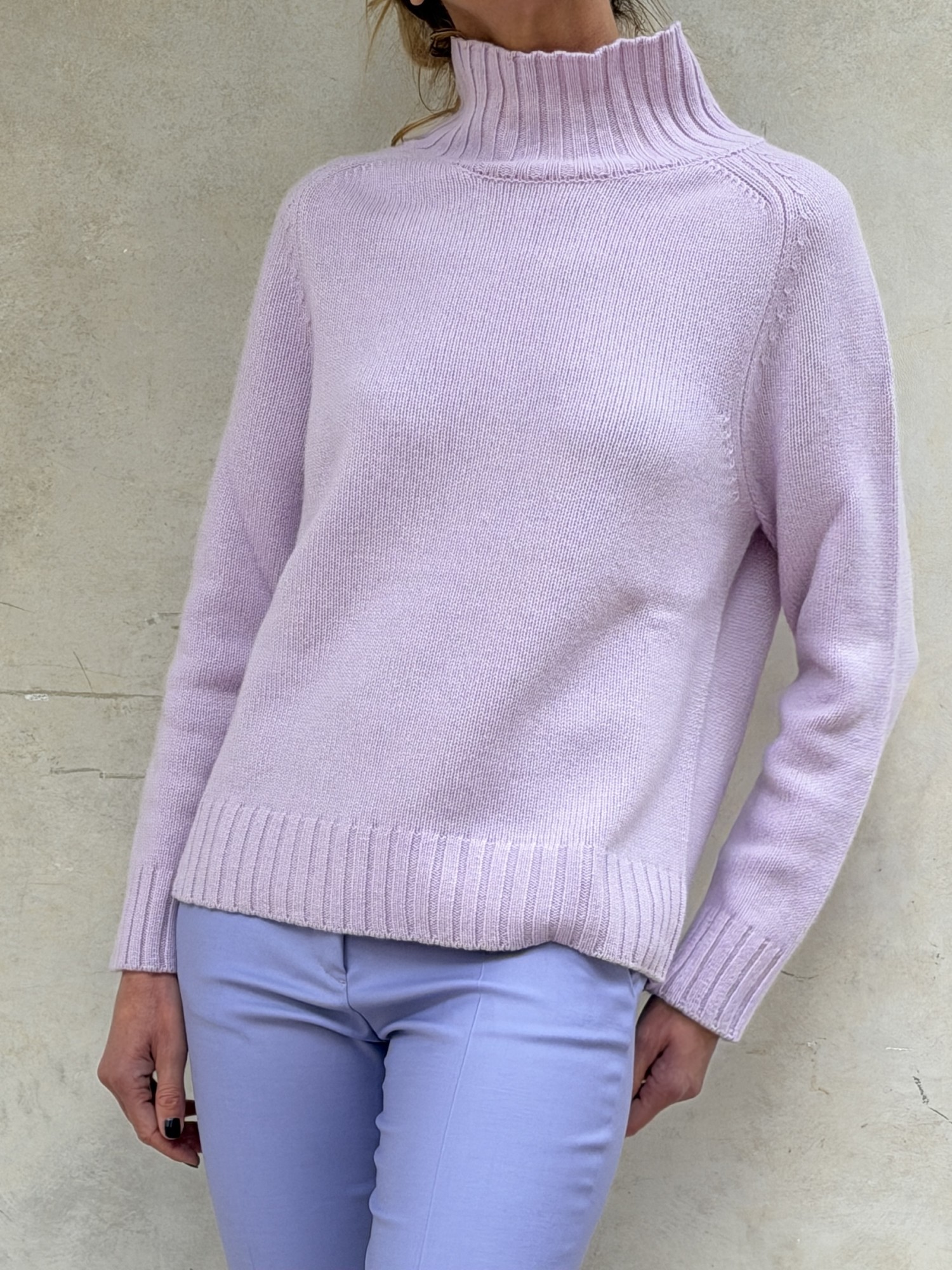 Maglia collo alto cashmere Glicine